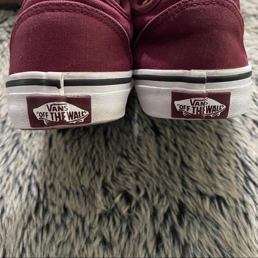 Vans - Picture 4 of 6